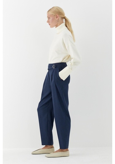 Kemer Tokalı Pileli Pantolon Lacivert Lacivert