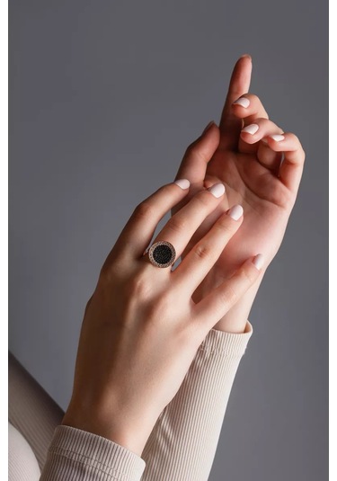 Lamponi Yuvarlak Siyah Taşlı 925 Ayar Altın Kaplama Halka 206255016 Altın