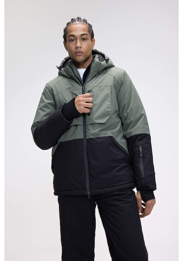 DeFactoFit Kayak Montu Su İtici Rüzgar Geçirmez Kapüşonlu Fermuarlı Eldiven Detaylı Ultra Korumalı A7114AX24WNKH109