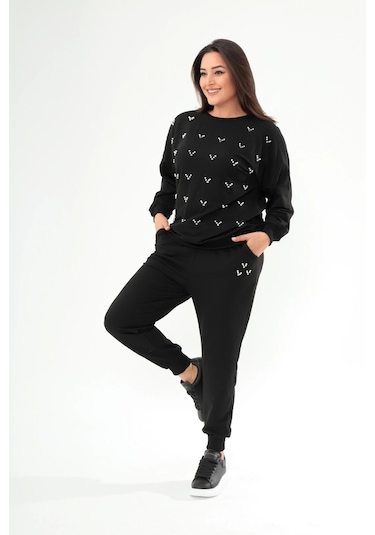 Önü V İncili Takım Siyah