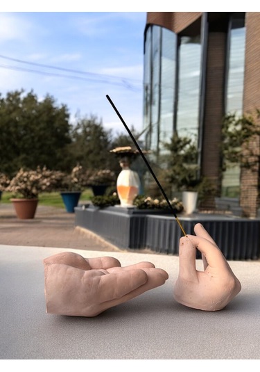 El Formunda Beton Tütsülük Ve Dekoratif El Objeleri - Minimalist El Yapımı Tütsü Standı Tasarım