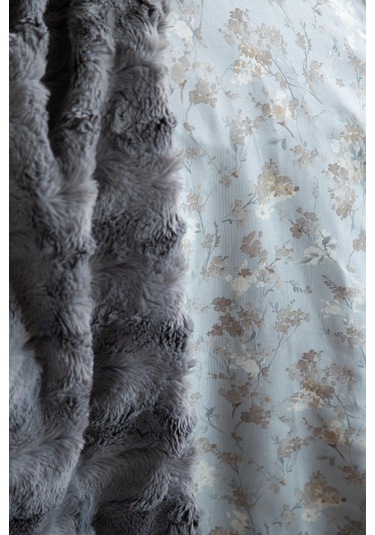 Çift Kişilik Briella Gri Yatak Örtülü Set Gri