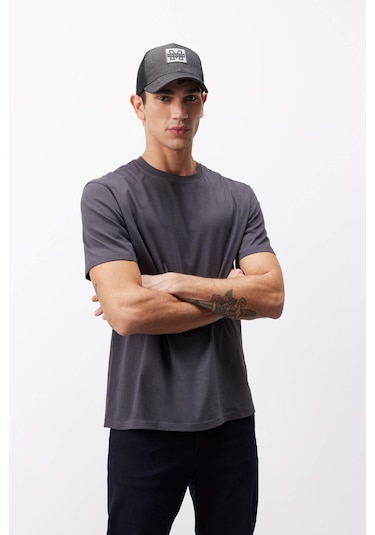 DeFacto %100 Pamuk New Regular Fit Bisiklet Yaka Basic Düz Kısa Kollu Tişört V7699AZ25SPAR214