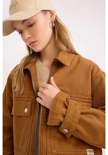 DeFacto Coool Crop Dik Yaka Fermuarlı Cepli Gabardin Ceket E4029AX25SPBG633 Bej
