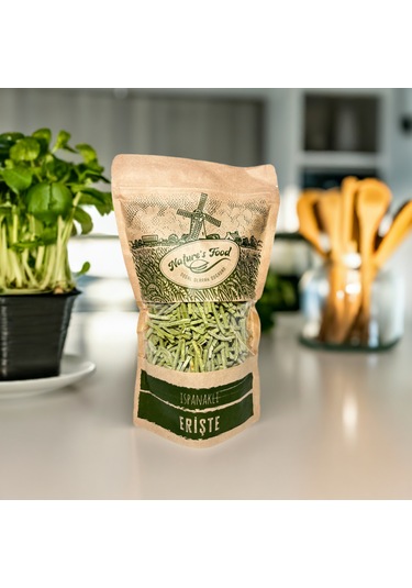 Ispanaklı Erişte 400gr Buğday Unu, Süt, Ispanak Püresi, Yumurta, Irmik, Tuz.