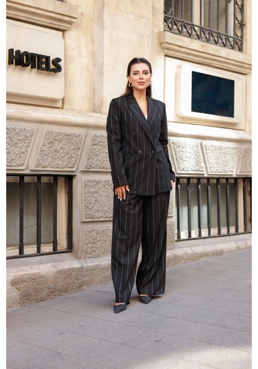 4 Düğmeli Kruvaze Geniş Çizgili Takım Siyah Siyah