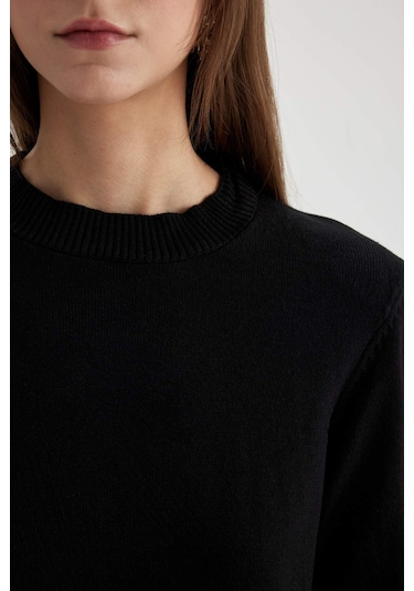 DeFacto Regular Fit Bisiklet Yaka Yırtmaçlı Basic Düz Triko Kazak Tunik H3431AZ24AUBK27