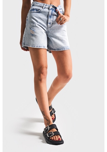 Itsbasic Kadın Mavi Renk Diana 12s5-3 Mom Fit Midi Boy Lazer Detaylı Yırtık %100 Koton Denim Şort Mavi 12s5-3