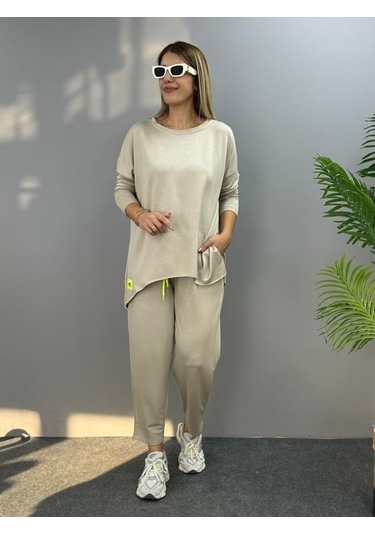 Leyla Sanat Sanata Yeni Bir Bakış Açısı Kadın Iki Iplik Viskon Pamuk Kumaş Arma Detaylı Ikili Takım Bej