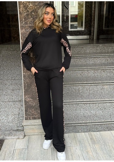 Modaserdem Kadın Kapüşonlu Leopar Detay Sweat Ve Yüksek Bel Yanları Leopar Şeritli Bol Paça Pantolon Ikili Takım Siyah