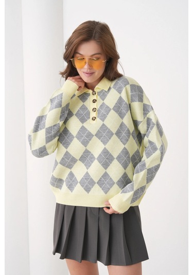 Kadın Polo Yaka Yarım Pat Düğme Detay Desenli Oversize Triko Kazak Açık Sarı