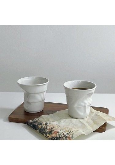 Dofolink İtalyan Fransız Sanatsal Desenli El Yapımı Kırık Çanak Desenli Seramik Kahve Fincanı Beyaz