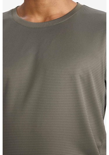 Defacto Defactofit Slim Fit Dar Kesim Bisiklet Yaka Çabuk Kuruyan Nefes Alabilen Esnek Kumaş Baskılı Sporcu Kısa Kollu Tişört E9318ax25aukh398 Haki