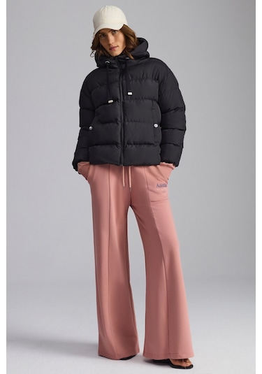 Chantal Kadın Kapüşonlu Kolu Lastikli Rüzgar Geçirmez Çift Cepli Şişme Siyah Mont