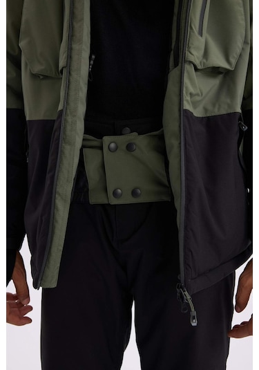 DeFactoFit Kayak Montu Su İtici Rüzgar Geçirmez Kapüşonlu Fermuarlı Eldiven Detaylı Ultra Korumalı A7114AX24WNKH109