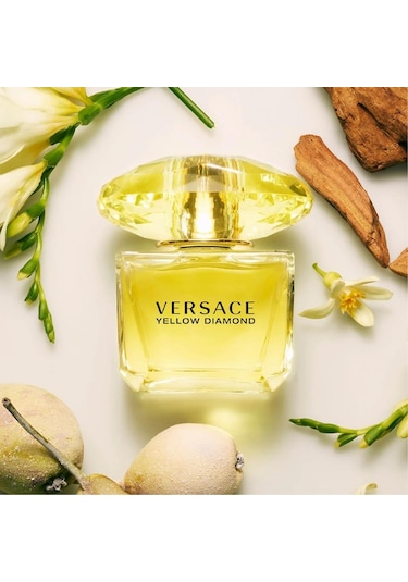 Versace Yellow Diamond 200 Ml Edt Kadın Parfüm Seti Çiçeksi