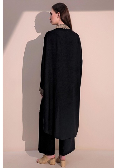 Kadın Siyah Şık Hasır Detaylı Kuşaklı Salaş Kimono - Tesettüre Uygun Siyah