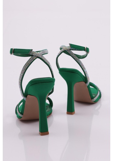 Dgn 2026 Kadin Silver Taşli Bilekten Kemer Bağlamali Topuklu Sandalet 2026-2219-R12562 Yeşil Dgn 2026 Kadin Silver Taşli Bilekten Kemer Bağlamali Topuklu Sandalet 2026-2219-R12562 Yeşil