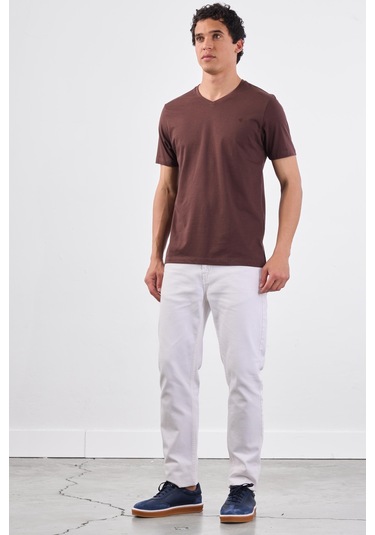 Kahve V Yaka Pamuklu Düz Renk Slim Fit Erkek T-shirt Kahve