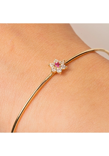 Gümüş Bilezik - Yakut Taşlı Çiçek Tasarım Zarif 925 Ayar Gümüş Bilezik Gümüş