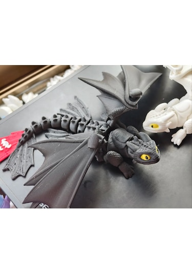 Katlanabilir Kanatlı Siyah Beyaz Ejderha Figürü Dekoratif Oyunc