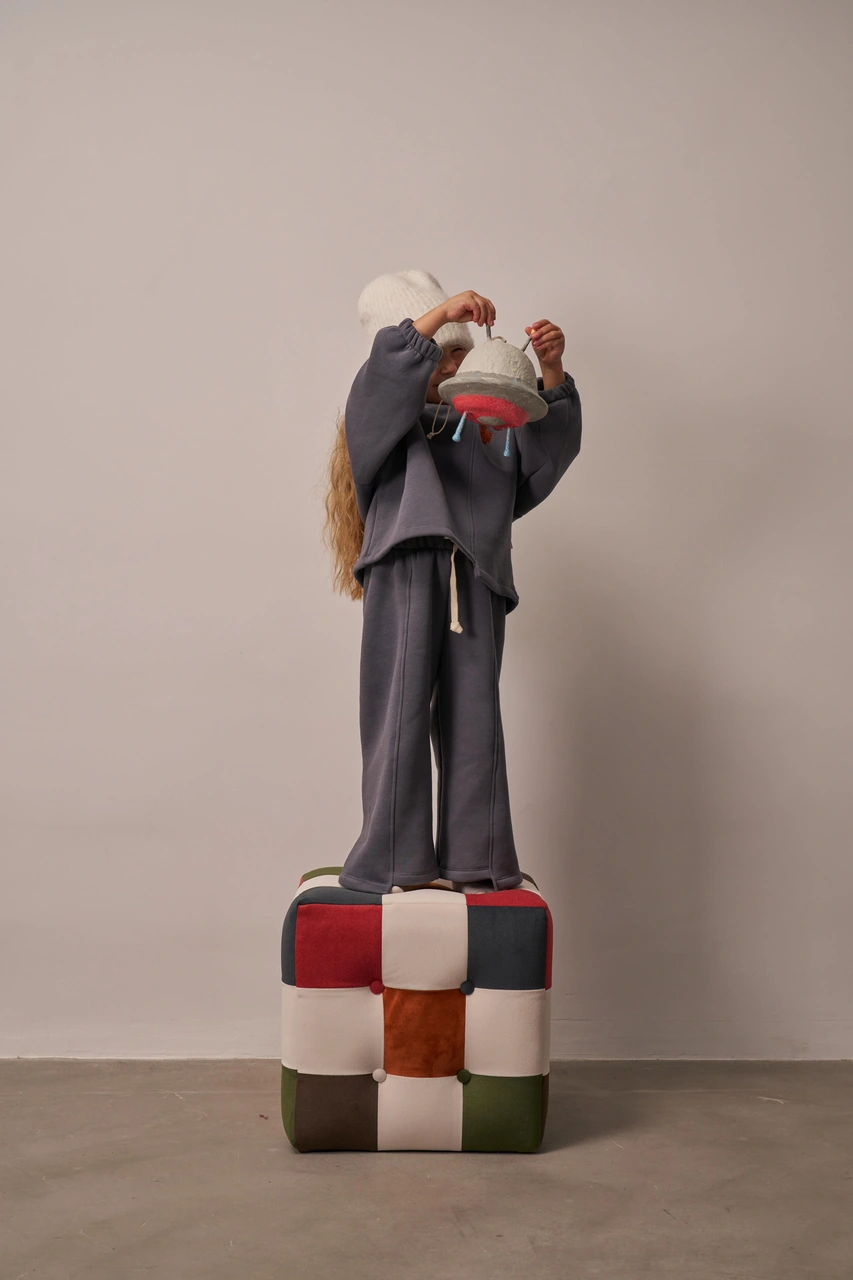 Gri Omuz Nakışlı Asimetrik Detaylı Alt Üst Takım Gri