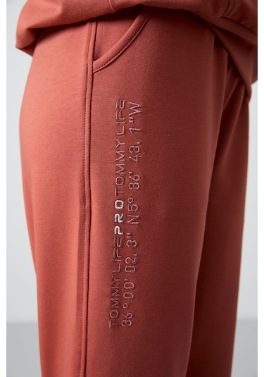 Tommy Life Tarçın Kapüşonlu Kanguru Cep Oversize Lastik Paça Kadın Eşofman Takımı - 95288 Tarçın