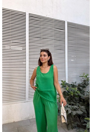 Yeşil İthal Müslin Kumaş, Basic, Katlı, Salaş Askılı Bluz & Atlet Yeşil