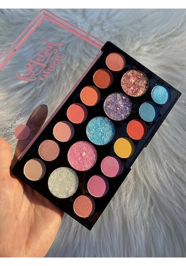 Ronassi Cosmetics Yeni Music Festivali Glitterli Far Paleti 19'lu
