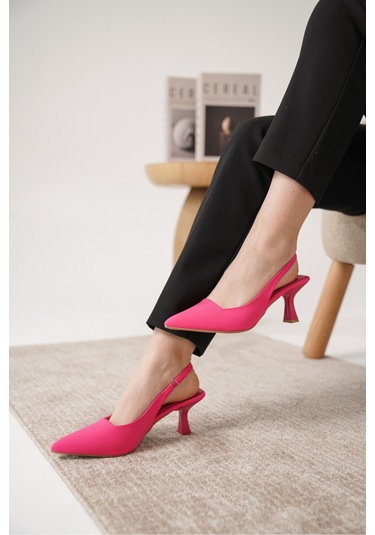 D052 Günlük Ortopedik Klasik Topuklu Kadın Ayakkabı Fuşya