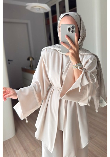 Ka Hijab Kol Detaylı Dökümlü Üçlü Takım - Bej