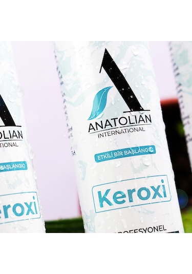 Anatolian International Keroxi Profesyonel Saç Bakım Onarım Besleyici Şampuan 300 ML