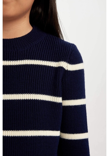 DeFacto Kız Çocuk Lacivert Çizgili Fitted Bisiklet Yaka Triko Kazak D1392A824WNNV241 Lacivert DeFacto Kız Çocuk Lacivert Çizgili Fitted Bisiklet Yaka Triko Kazak D1392A824WNNV241 Lacivert