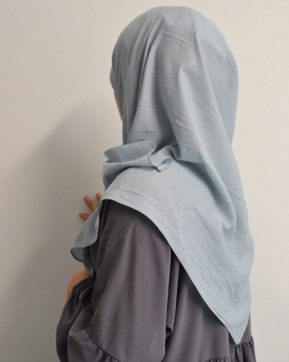 Bambu Kraş Eşarp 100x100 Cm Terletmez, Tok Ve Dik Duran, Dört Mevsim Kullanıma Uygun Açık Mavi