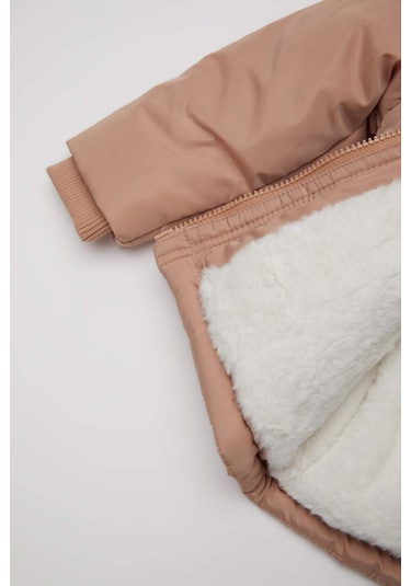 Defacto Kız Bebek Kapüşonlu Su Geçirmez Mont A2451A524AUBG321 Bej