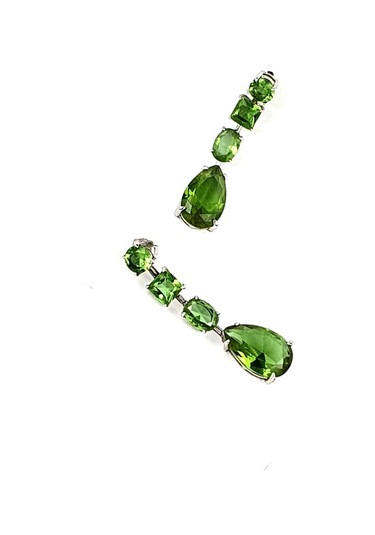 Renk Değiştiren Sultan Taşı 925 Ayar Gümüş Damla Küpe