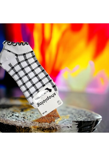 Sevimli Marul Desenli Bilek Çorabı Desen2 Beyaz - Siyah