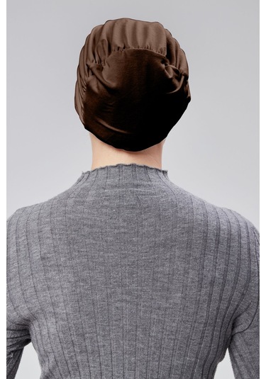 Kadın Tesettür Hazır Pratik Geçmeli Bone Lastikli Kaymaz Acı Kahve Çikolata