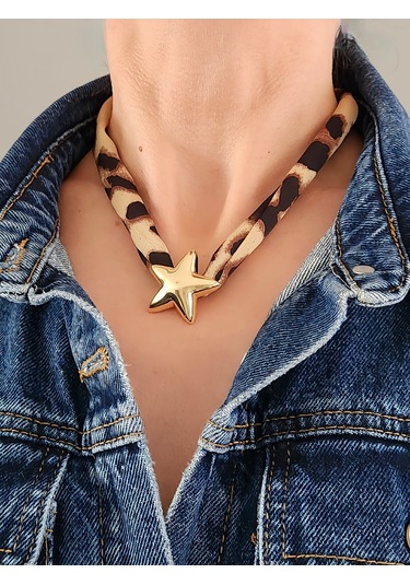 Leopar Desen Bombeli Yıldız Model Kumaş Detaylı Kolye 46cm Kahverengi - Siyah