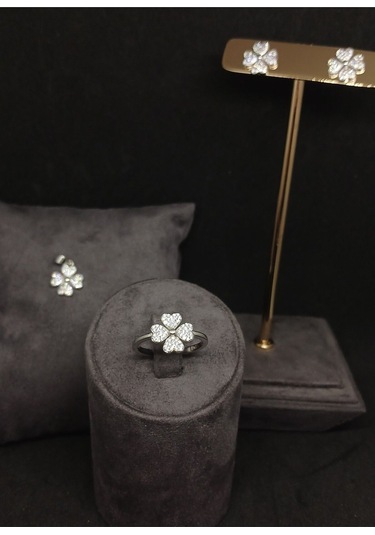 Taşlı Yonca Gümüş Takı Seti - Kolye Ucu, Küpe Ve Yüzük - Şık Ve Zarif Tasarım Gümüş