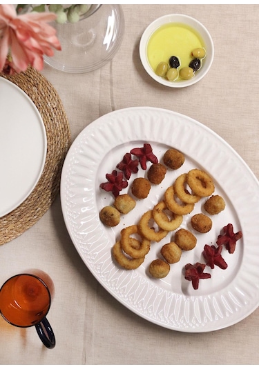 The Mia Grande Servis Tabağı Beyaz 50x37 Cm