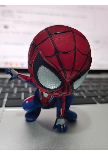 Gajeena Mavi Örümcek Figürü: Güneş Paneli Dekorasyonu - Sallanan Spiderman Araba Vitrini Aksesuarı