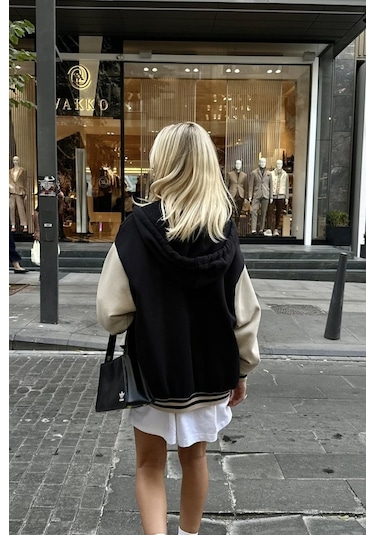 Munn Collection Siyah Kapüşonlu Kolej Mont Siyah