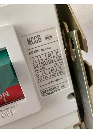 Westhomes 400A 8Kv 50/60Hz Kaçak Akım Korumalı Şalter Wcm1-400L/3
