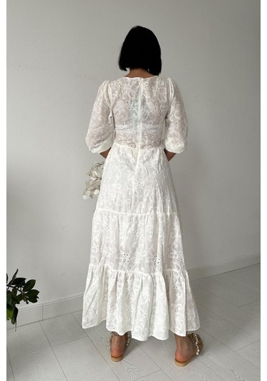 Beyaz Düğmeli Brode Elbise Beyaz