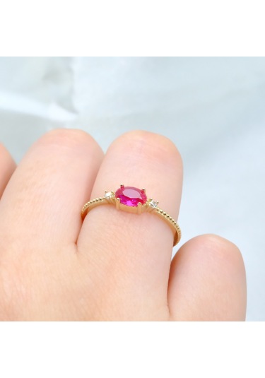 Oval Kesim Yakut Taşı Yan Zirkon Taşlı Modern Tasarım 925 Ayar Gümüş Yüzük Tektaş Günlük-hediyelik