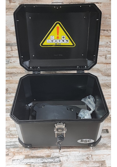 Motosiklet Çantası 45 Lt Sert Plastik Siyah Siyah