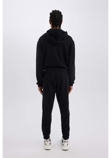 DeFactoFit NBA Boston Celtics Jogger Eşofman Altı Standart Fit Beli Bağcıklı Cepli Lastikli Paça D1562AX24WNBK81 Siyah DeFactoFit NBA Boston Celtics Jogger Eşofman Altı Standart Fit Beli Bağcıklı Cepli Lastikli Paça D1562AX24WNBK81 Siyah