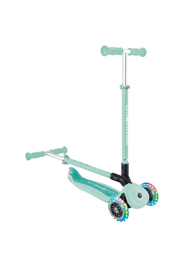 Globber Go-Up Aktive Light Işıklı Scooter - Mint Yeşili