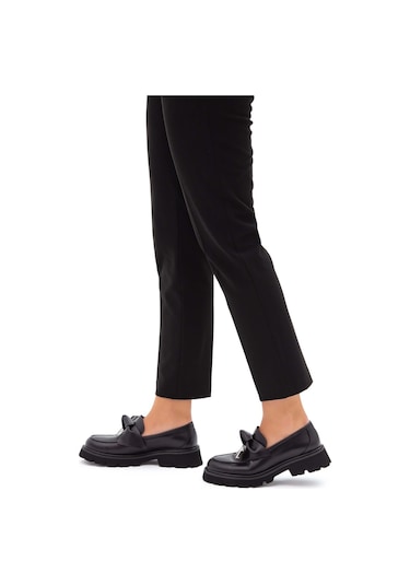 Tamer Tanca Kadın Hakiki Deri Siyah Loafer Ayakkabı 33 1004 Bn Ayk Sk22/23 Sıyah Siyah Tamer Tanca Kadın Hakiki Deri Siyah Loafer Ayakkabı 33 1004 Bn Ayk Sk22/23 Sıyah Siyah